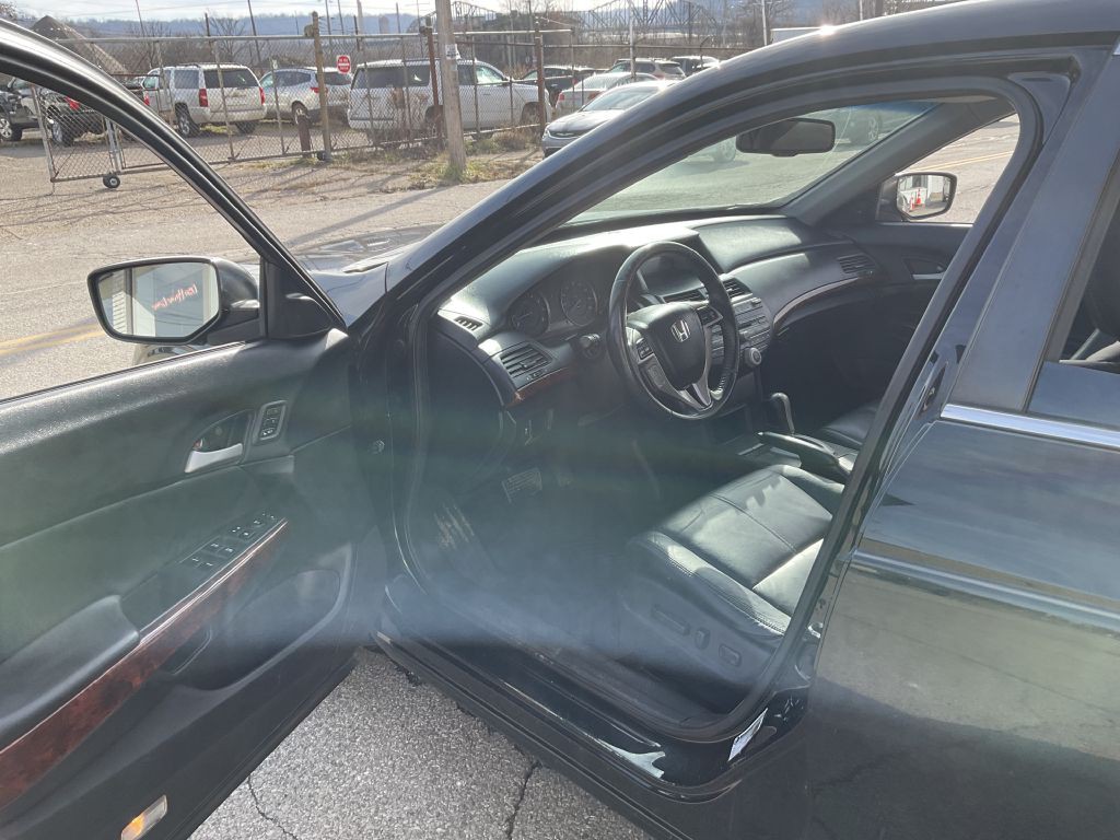 2011 Honda Crosstour Image 15