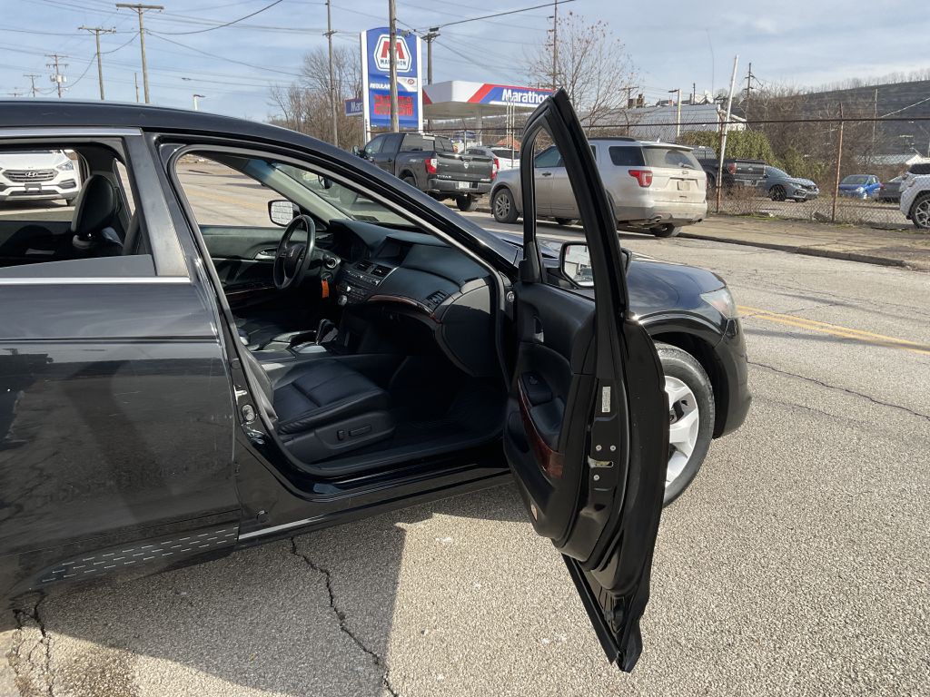 2011 Honda Crosstour Image 16