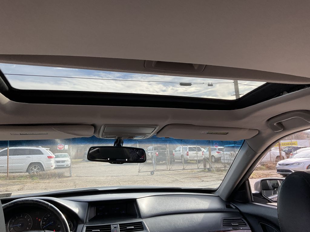 2011 Honda Crosstour Image 30