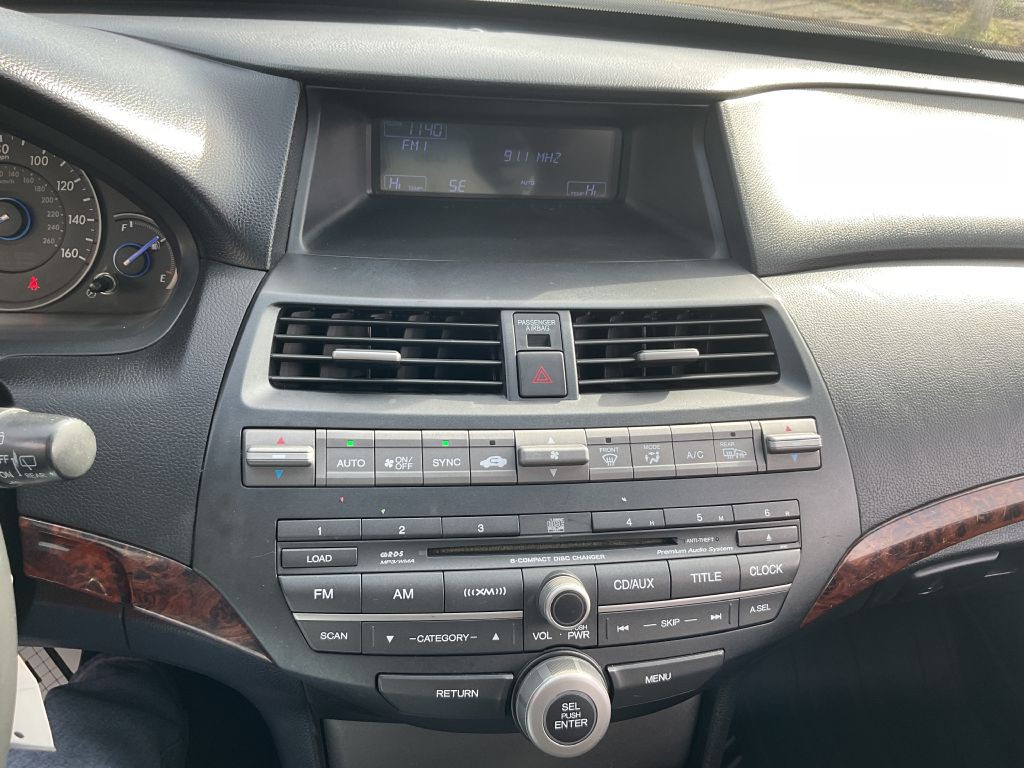 2011 Honda Crosstour Image 35