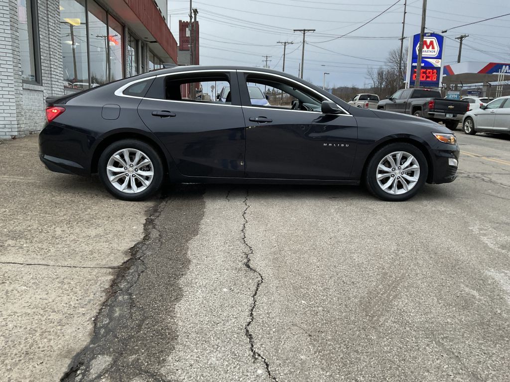 2023 Chevrolet Malibu Image 2