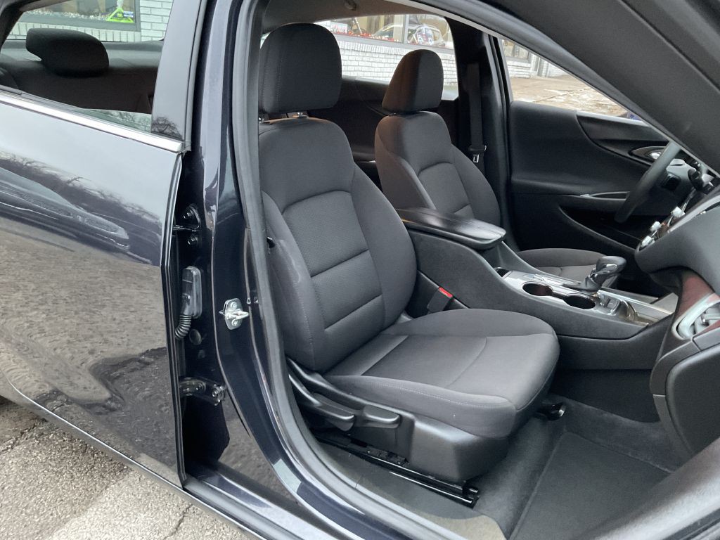 2023 Chevrolet Malibu Image 17