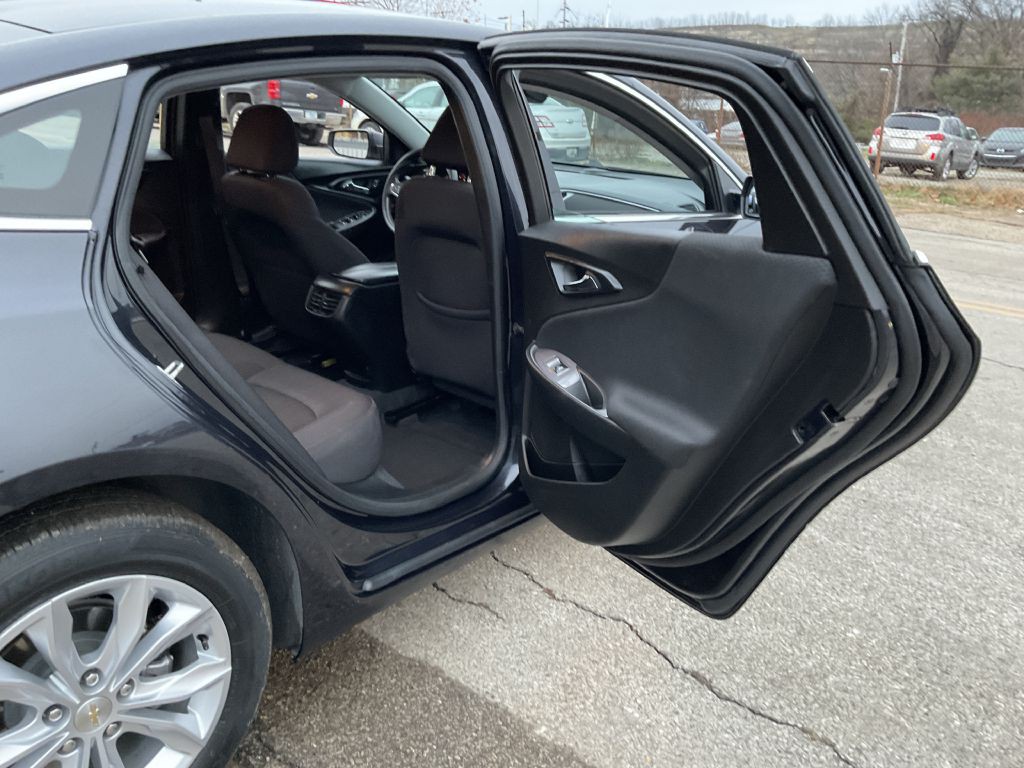 2023 Chevrolet Malibu Image 24