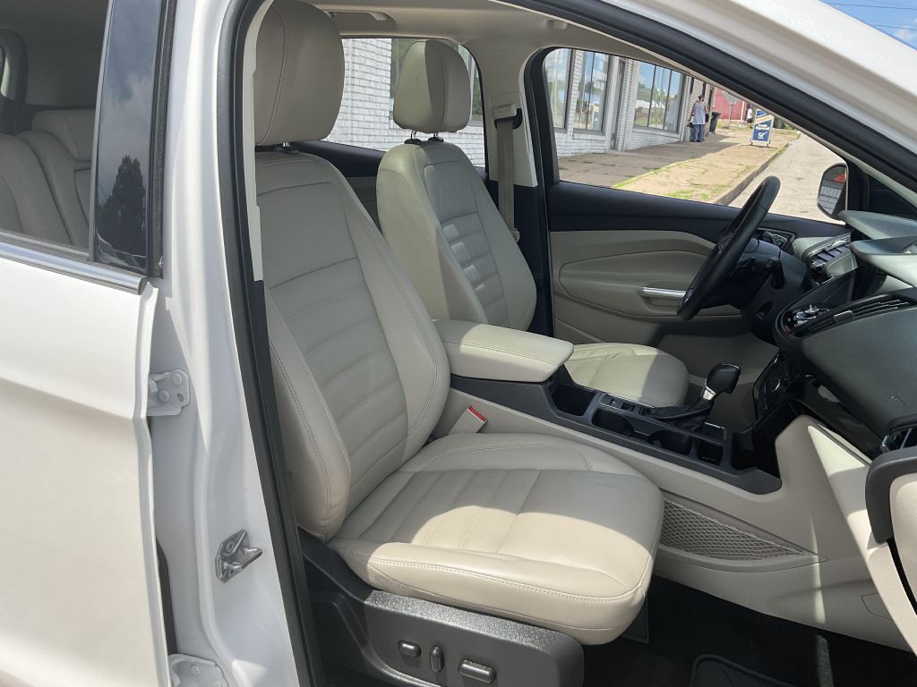 2017 Ford Escape Image 16
