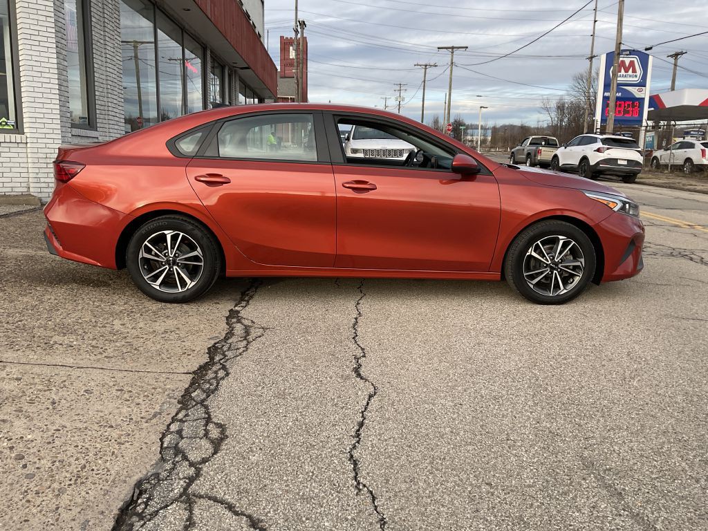 2023 Kia Forte Image 2