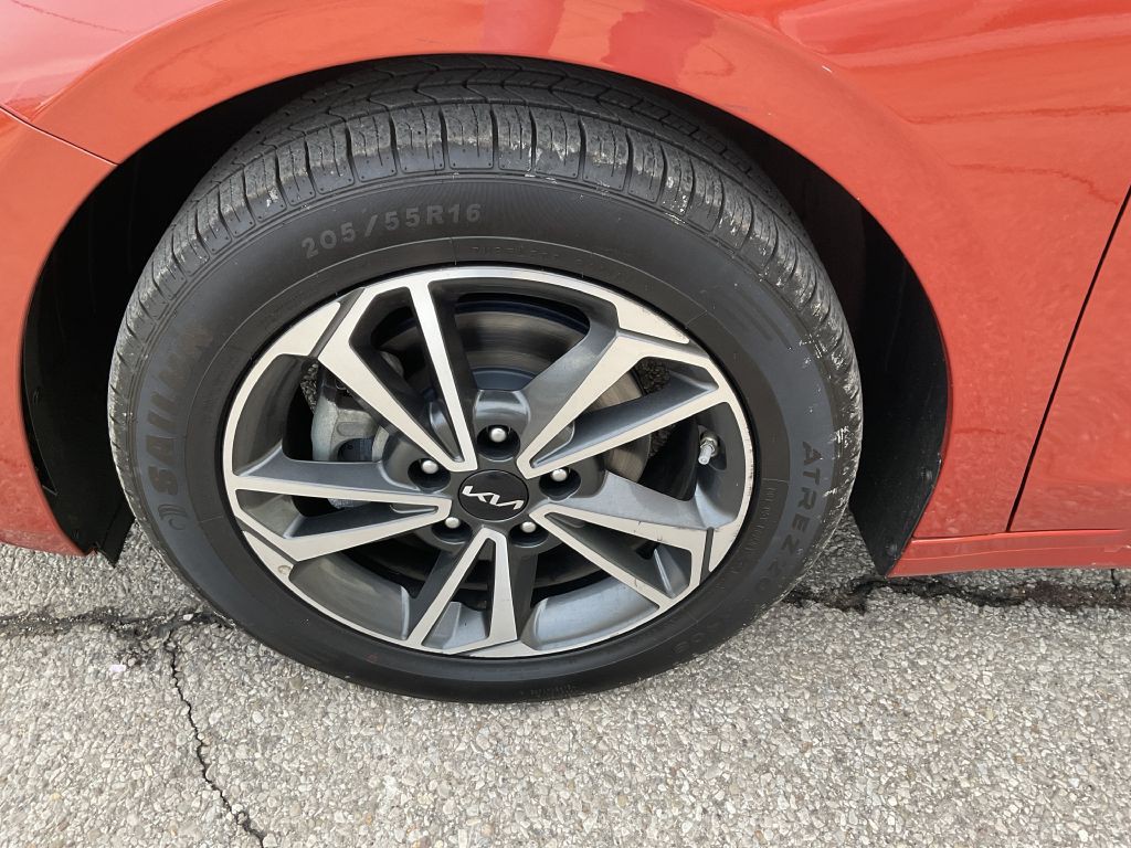 2023 Kia Forte Image 9