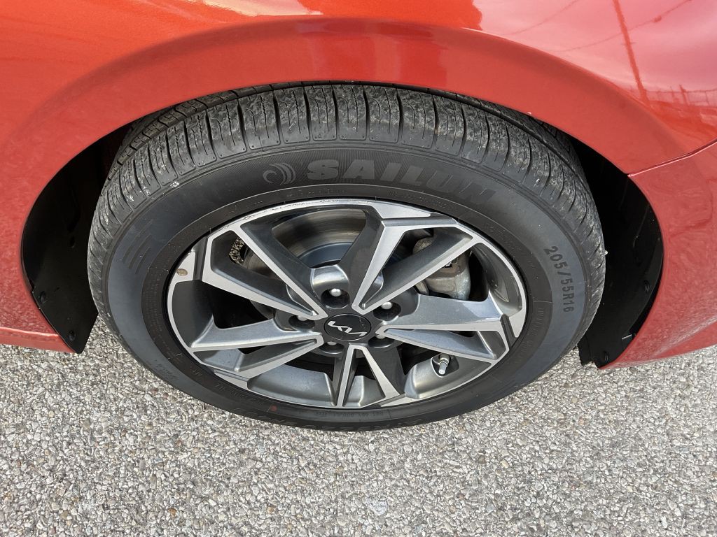 2023 Kia Forte Image 11