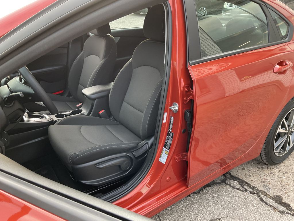 2023 Kia Forte Image 14
