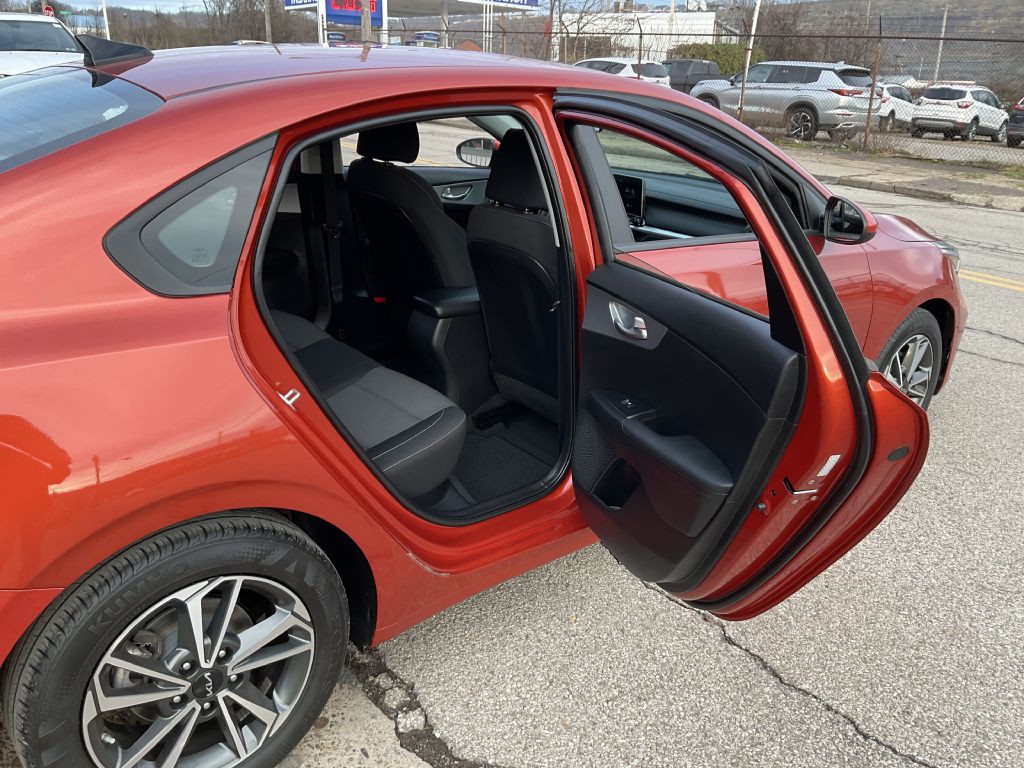 2023 Kia Forte Image 24
