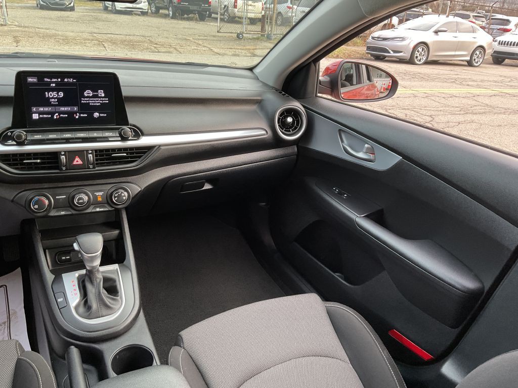 2023 Kia Forte Image 29