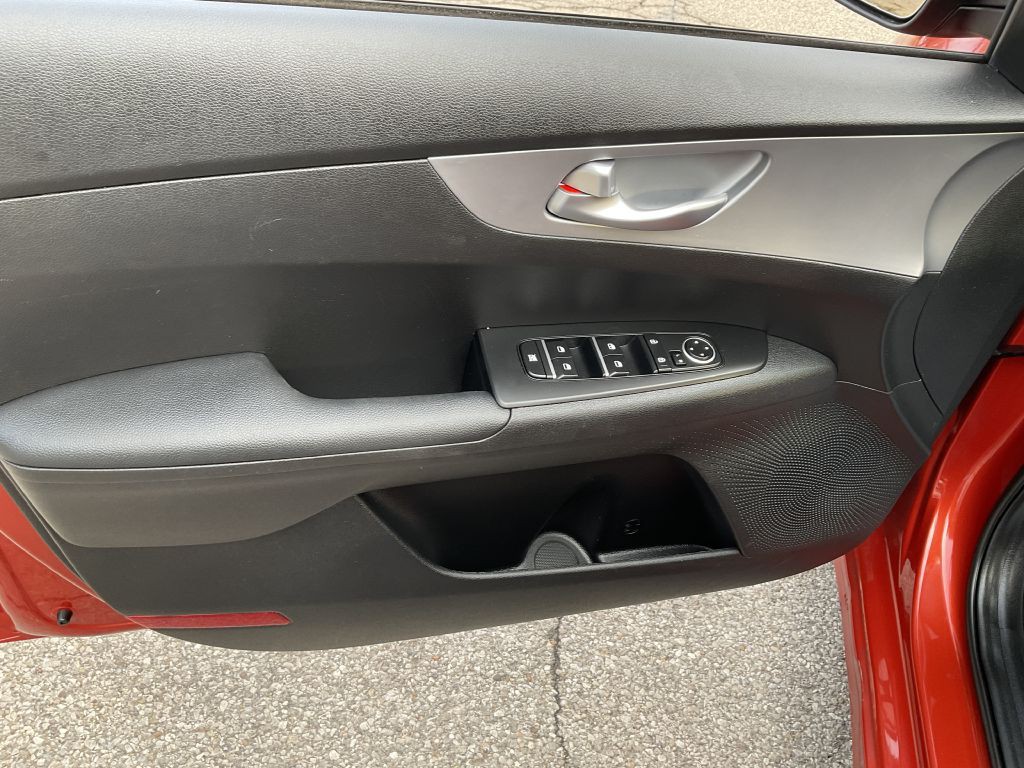 2023 Kia Forte Image 31