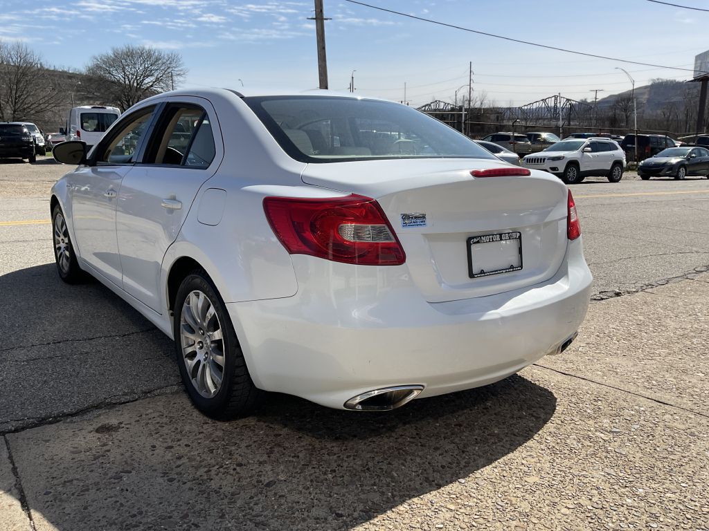 2013 Suzuki Kizashi Image 7