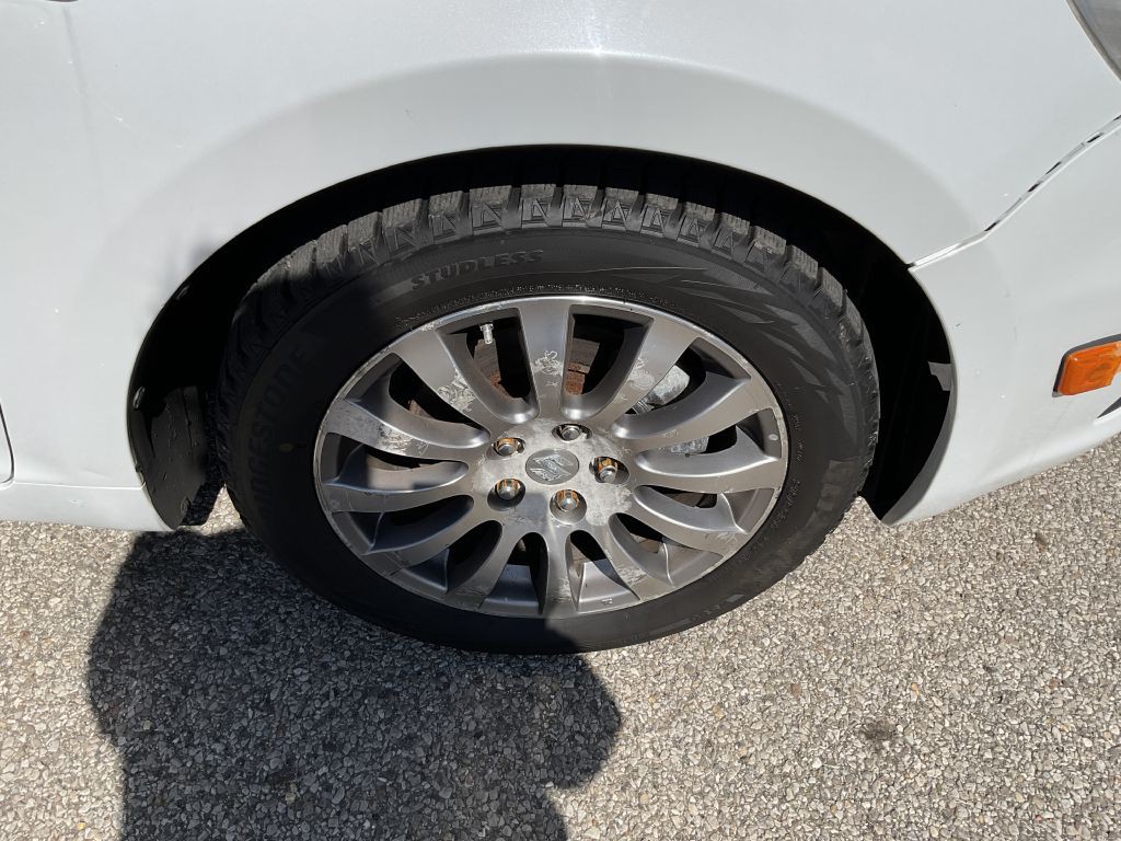 2013 Suzuki Kizashi Image 11