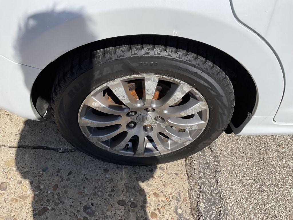 2013 Suzuki Kizashi Image 12