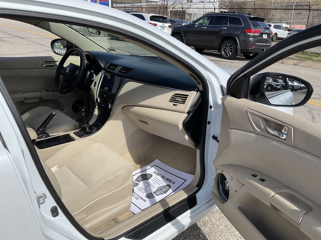 2013 Suzuki Kizashi Image 18