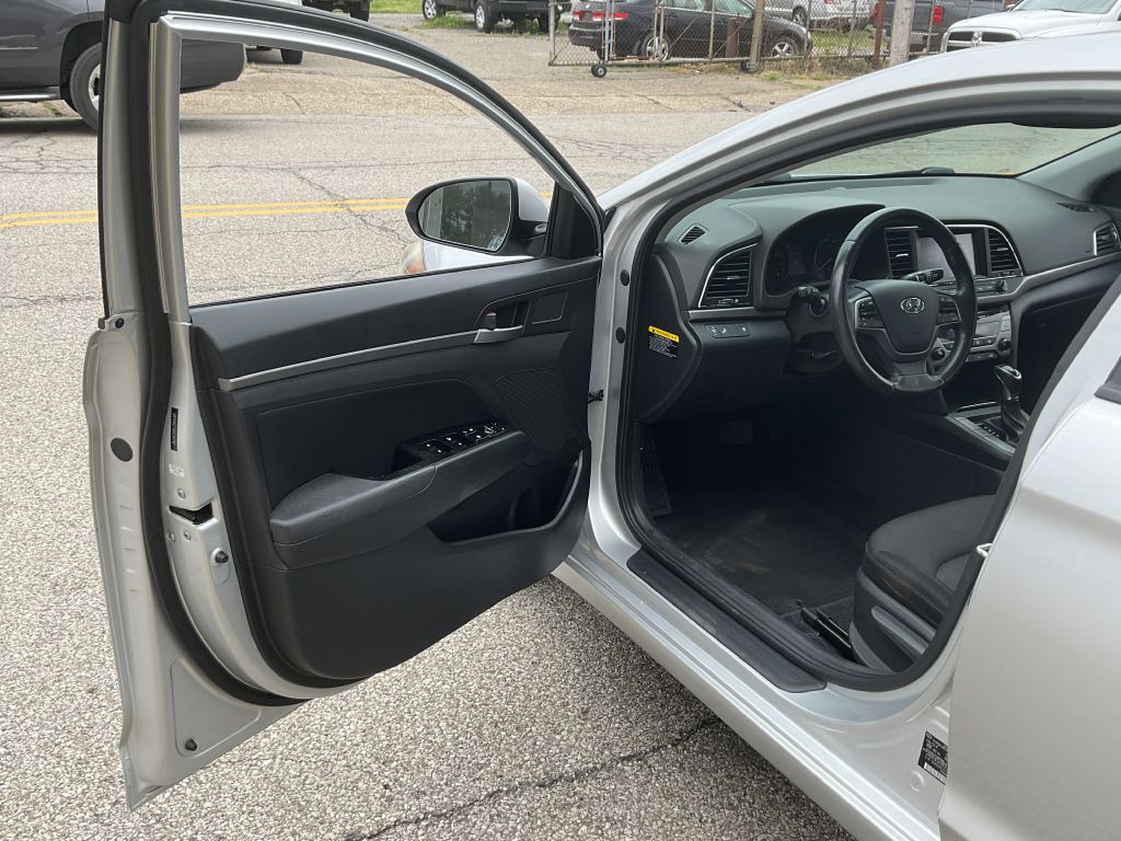 2018 Hyundai Elantra Image 13