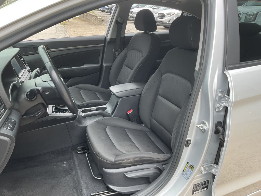 2018 Hyundai Elantra Image 14