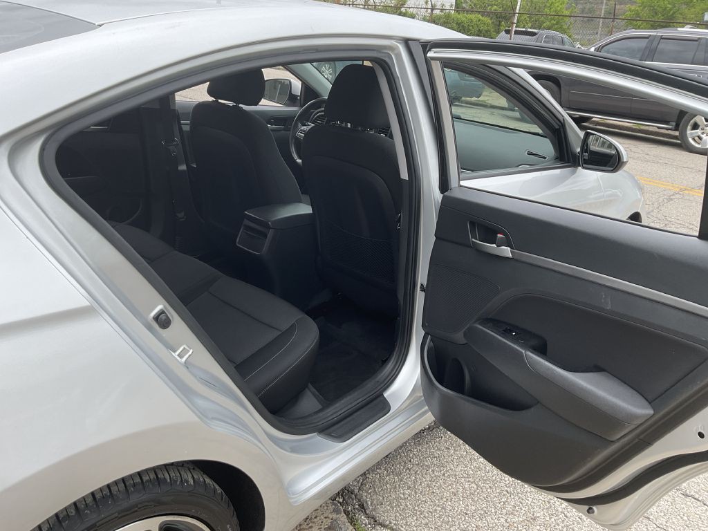 2018 Hyundai Elantra Image 19
