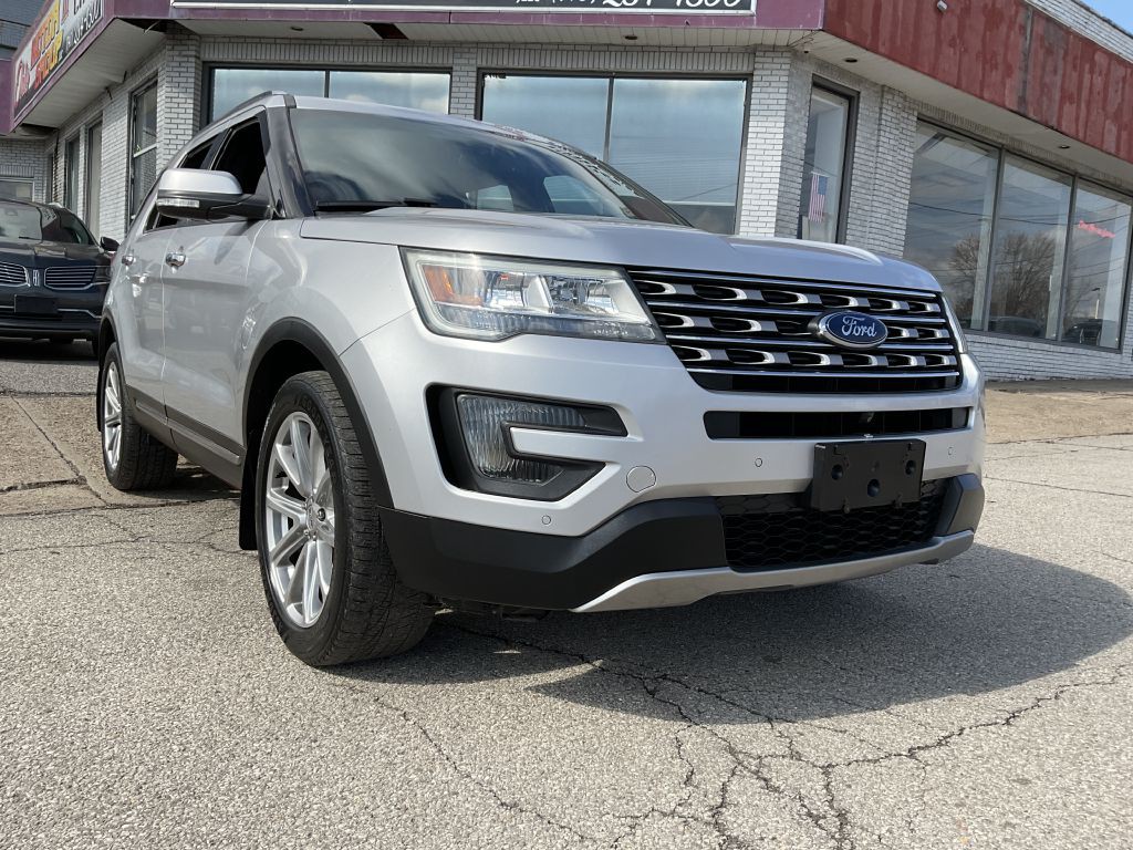 2016 Ford Explorer Image 1