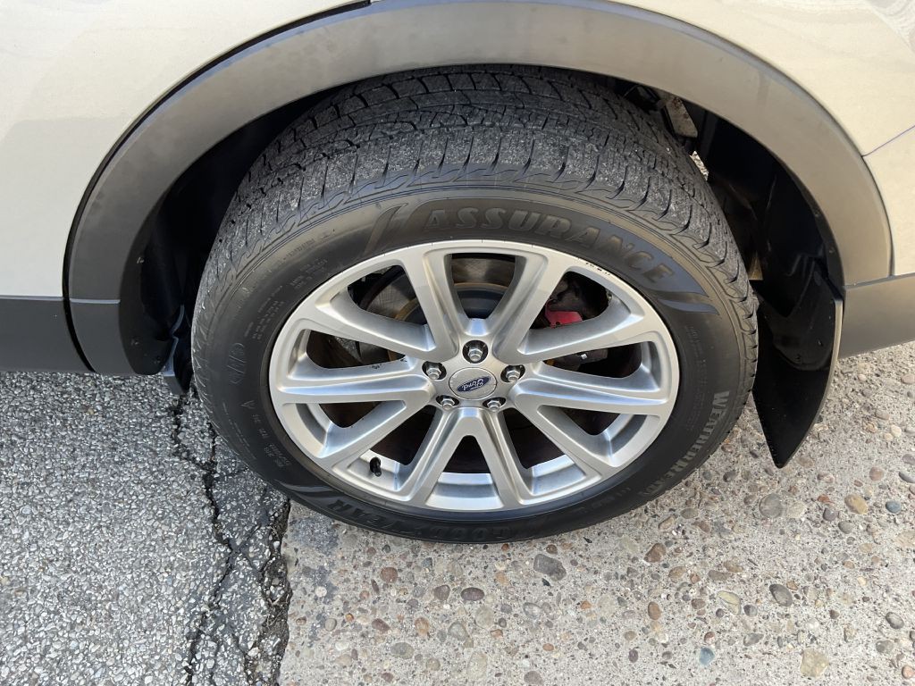 2016 Ford Explorer Image 10