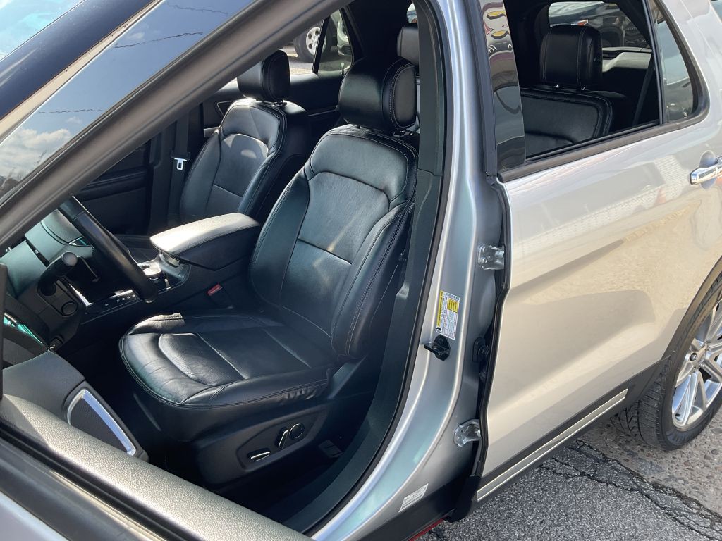 2016 Ford Explorer Image 14