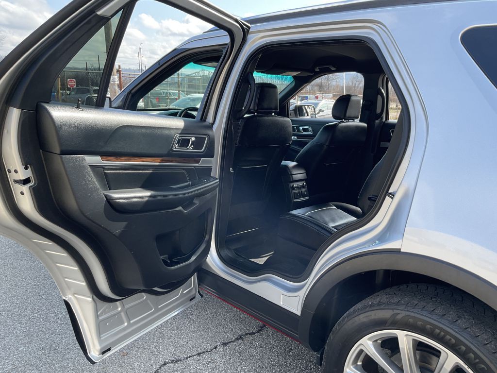 2016 Ford Explorer Image 21