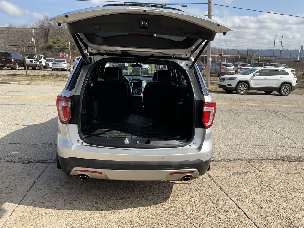 2016 Ford Explorer Image 25