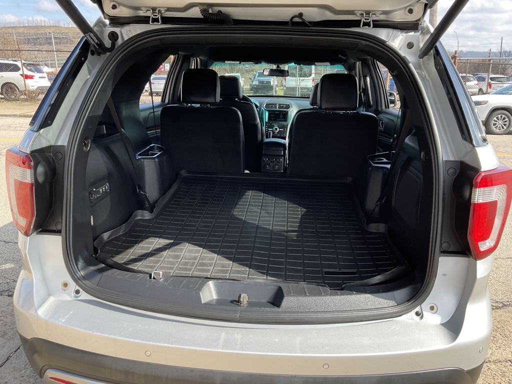 2016 Ford Explorer Image 26
