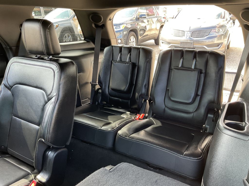 2016 Ford Explorer Image 27