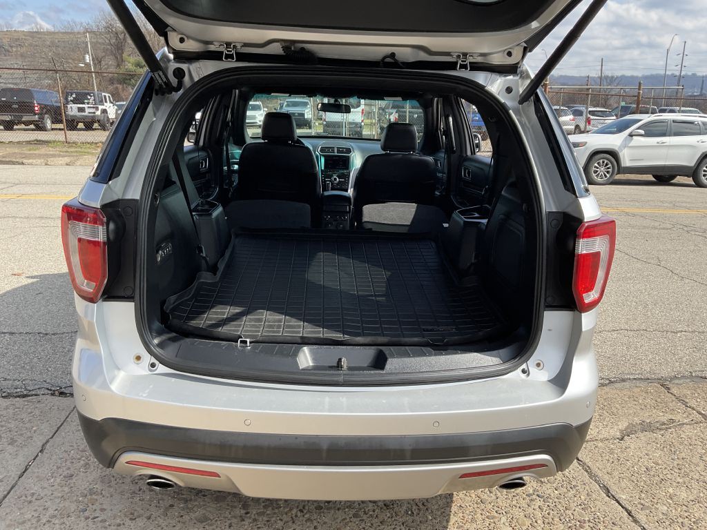 2016 Ford Explorer Image 29