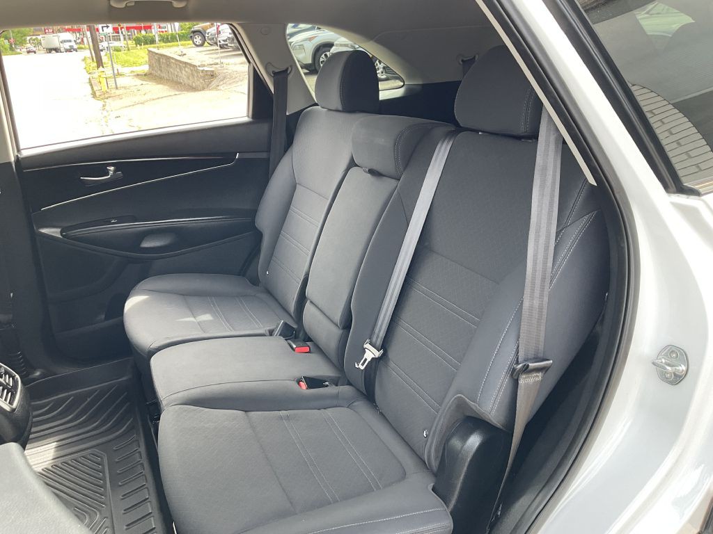 2020 Kia Sorento Image 18