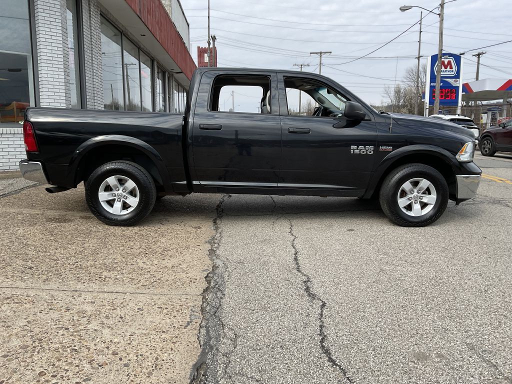 2016 RAM 1500 Image 2