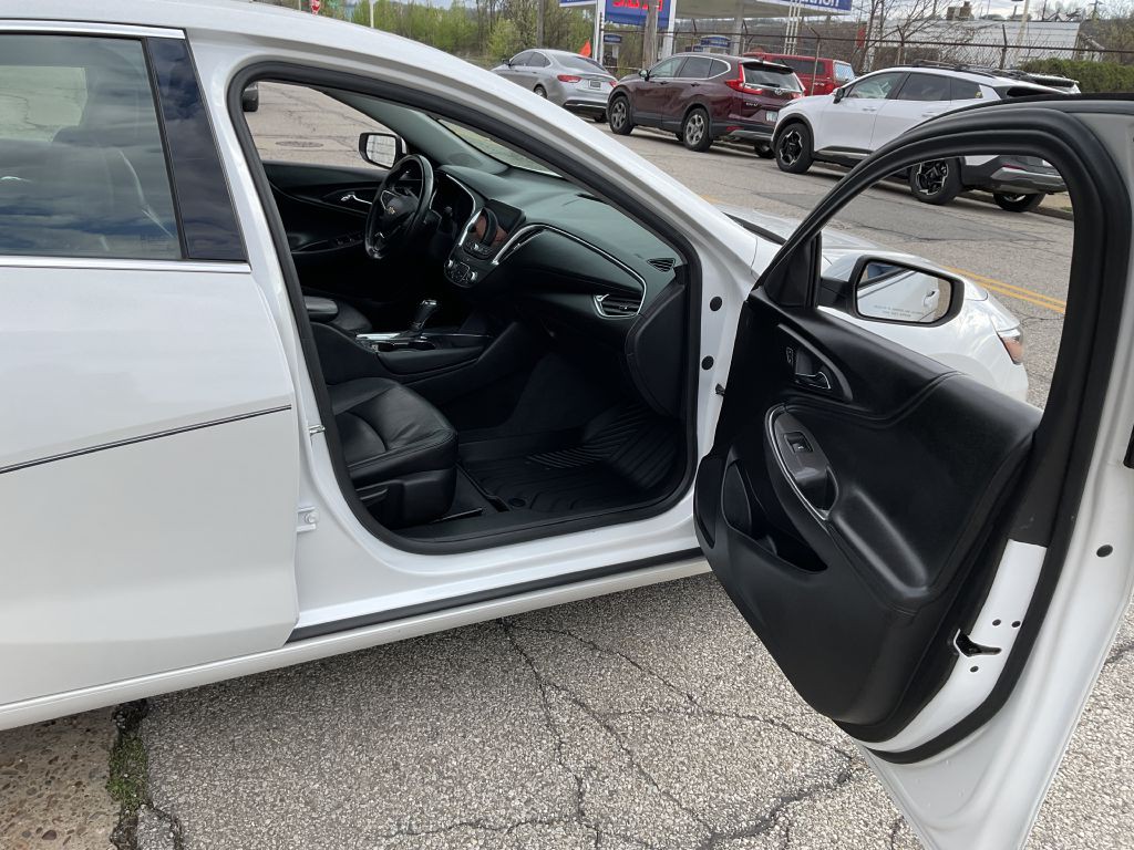 2019 Chevrolet Malibu Image 15