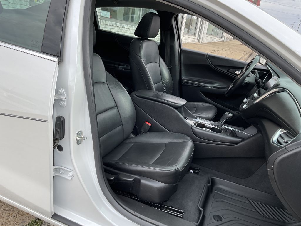 2019 Chevrolet Malibu Image 16
