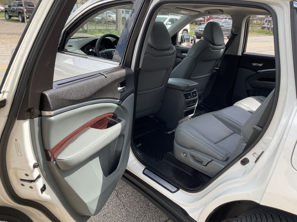 2016 Acura MDX Image 18