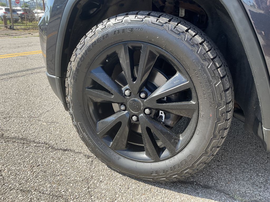 2012 Jeep Grand Cherokee Image 9