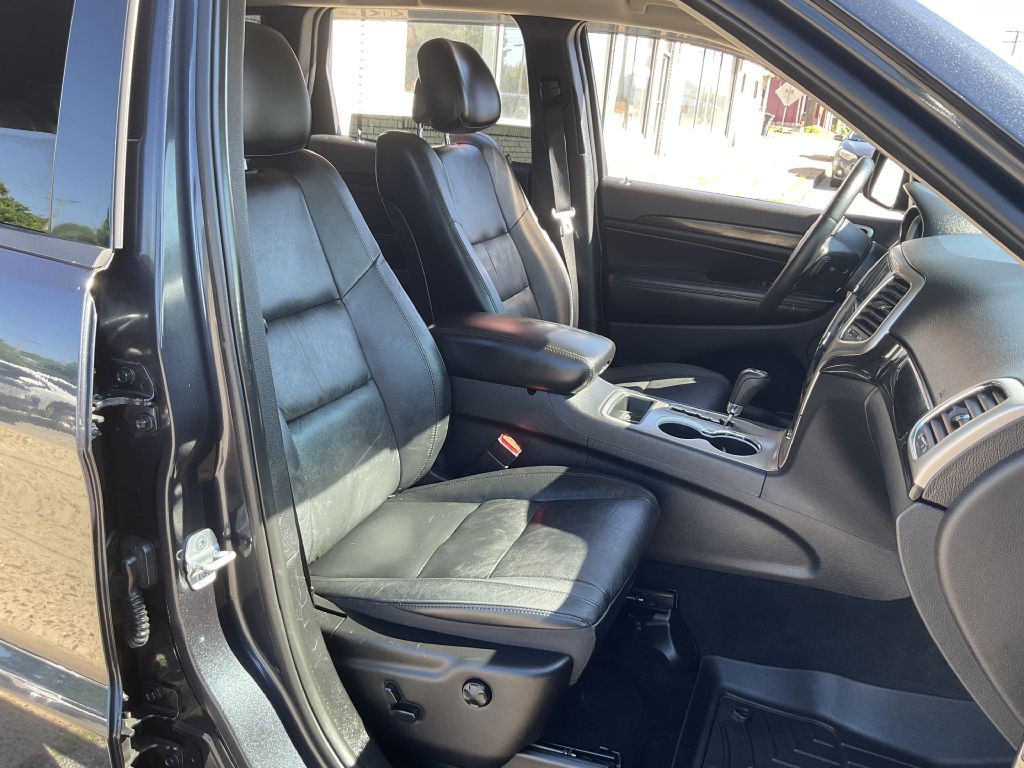 2012 Jeep Grand Cherokee Image 16