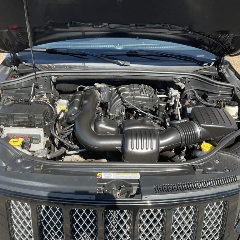2012 Jeep Grand Cherokee Image 30