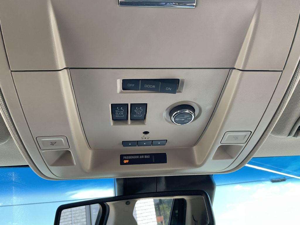 2016 Chevrolet Tahoe Image 29