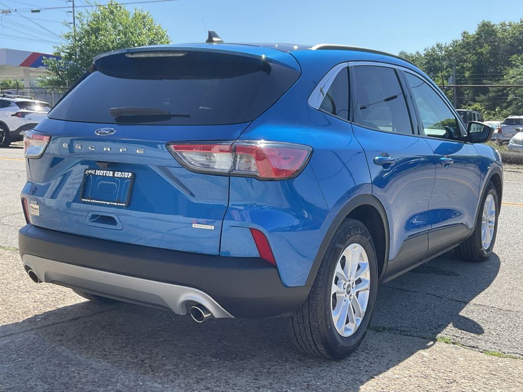 2020 Ford Escape Image 3