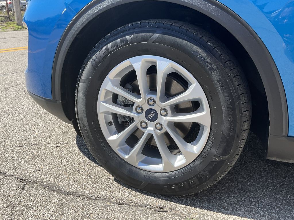 2020 Ford Escape Image 9