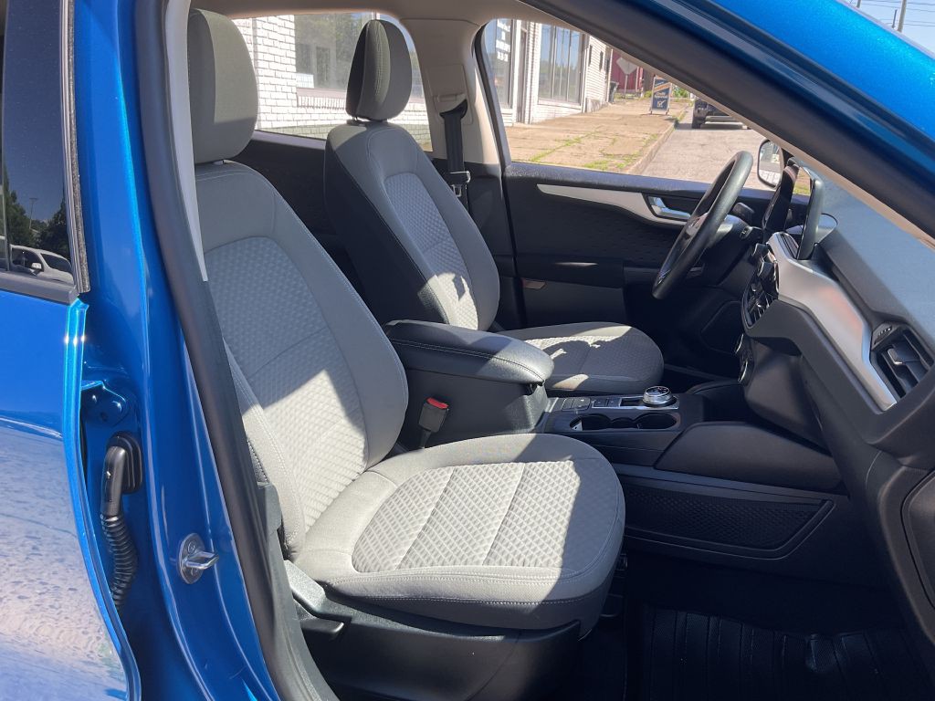 2020 Ford Escape Image 16