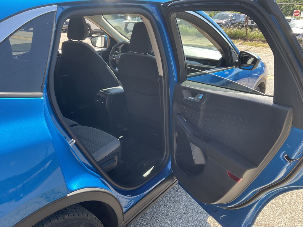 2020 Ford Escape Image 19
