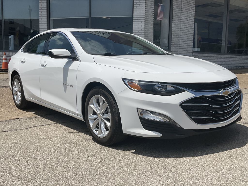 2024 Chevrolet Malibu Image 1