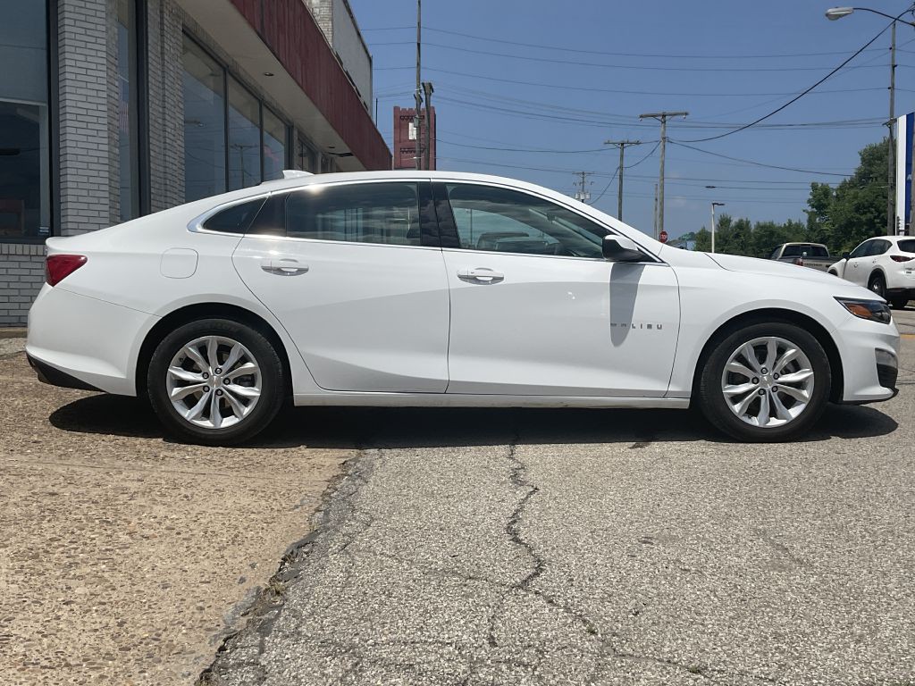 2024 Chevrolet Malibu Image 2