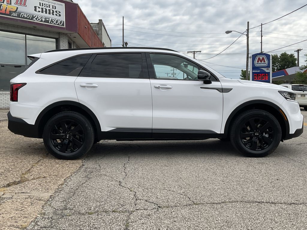 2021 Kia Sorento Image 2