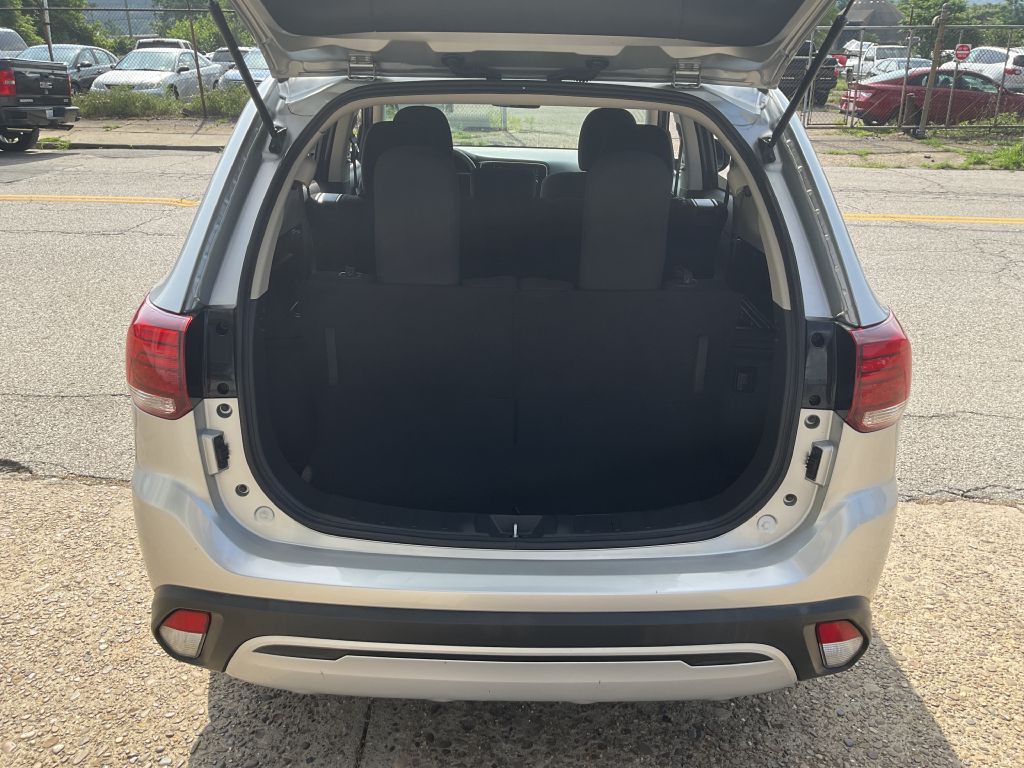 2019 Mitsubishi Outlander Image 20