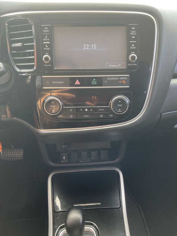 2019 Mitsubishi Outlander Image 23