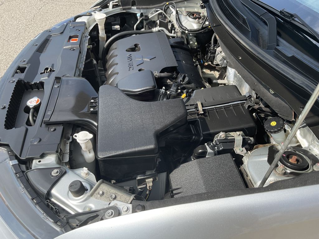 2019 Mitsubishi Outlander Image 28