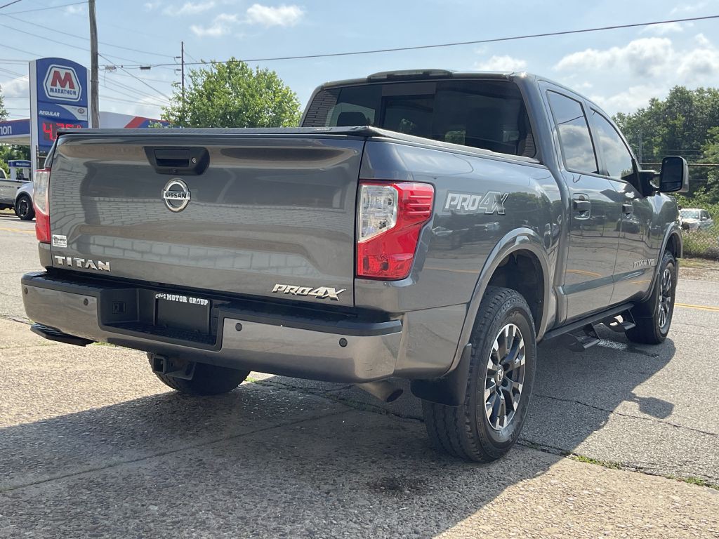 2019 Nissan Titan Image 3